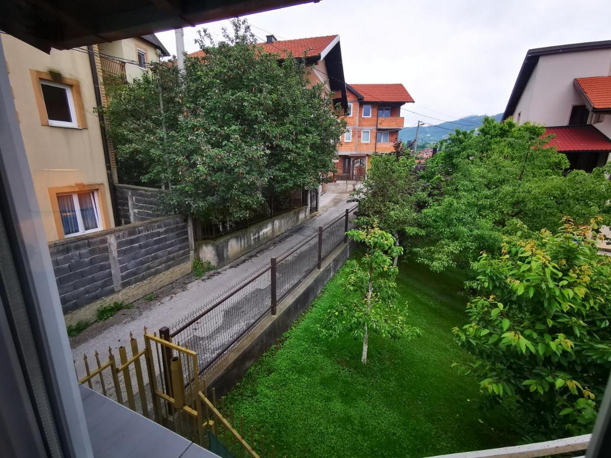 White Apartment Sarajevo - Free Parking מראה חיצוני תמונה