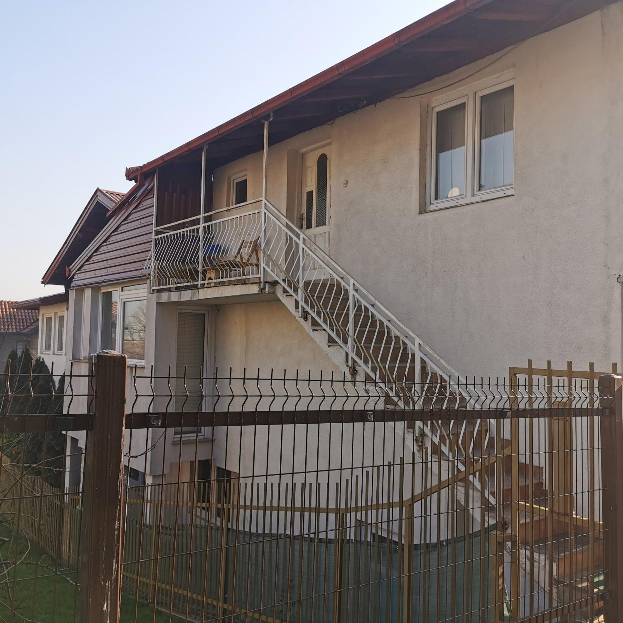 White Apartment Sarajevo - Free Parking מראה חיצוני תמונה